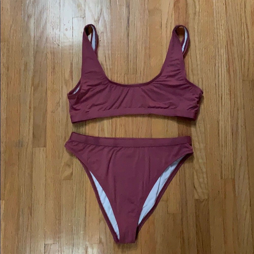 Brand New Women’s 2 Piece Swimsuit